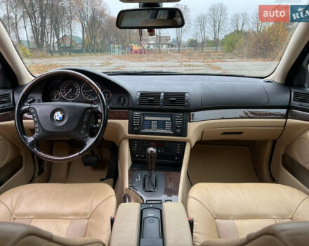 Красный БМВ 5 Серия, объемом двигателя 3 л и пробегом 260 тыс. км за 8200 $, фото 21 на Automoto.ua