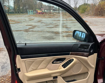 Красный БМВ 5 Серия, объемом двигателя 3 л и пробегом 260 тыс. км за 8200 $, фото 10 на Automoto.ua