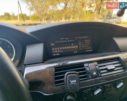 Красный БМВ 5 Серия, объемом двигателя 3 л и пробегом 284 тыс. км за 8500 $, фото 28 на Automoto.ua