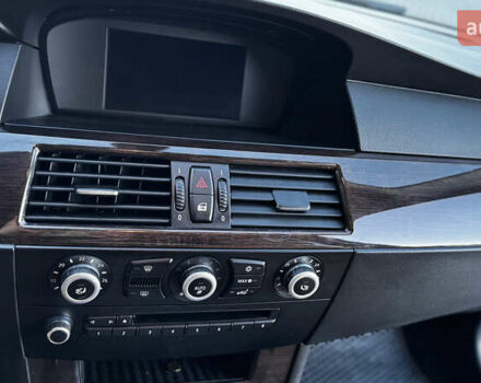 Красный БМВ 5 Серия, объемом двигателя 3 л и пробегом 208 тыс. км за 9550 $, фото 27 на Automoto.ua