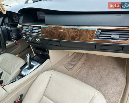 Красный БМВ 5 Серия, объемом двигателя 3 л и пробегом 149 тыс. км за 13800 $, фото 24 на Automoto.ua