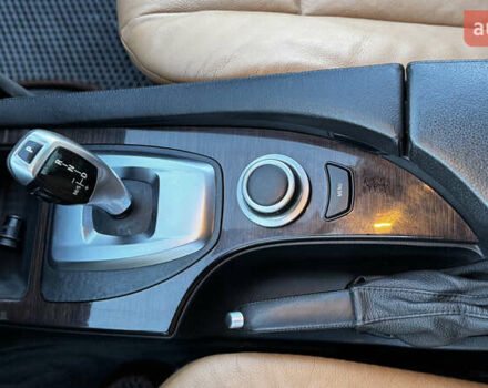 Красный БМВ 5 Серия, объемом двигателя 3 л и пробегом 208 тыс. км за 9550 $, фото 28 на Automoto.ua