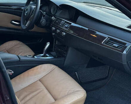 Красный БМВ 5 Серия, объемом двигателя 3 л и пробегом 208 тыс. км за 9550 $, фото 31 на Automoto.ua