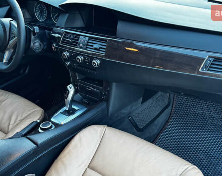 Червоний БМВ 5 Серія, об'ємом двигуна 3 л та пробігом 208 тис. км за 9250 $, фото 39 на Automoto.ua