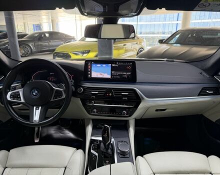 Червоний БМВ 5 Серія, об'ємом двигуна 3 л та пробігом 27 тис. км за 60000 $, фото 20 на Automoto.ua