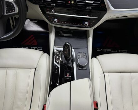 Червоний БМВ 5 Серія, об'ємом двигуна 3 л та пробігом 27 тис. км за 60000 $, фото 22 на Automoto.ua