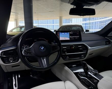 Червоний БМВ 5 Серія, об'ємом двигуна 3 л та пробігом 27 тис. км за 60000 $, фото 19 на Automoto.ua