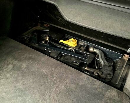 Червоний БМВ 5 Серія, об'ємом двигуна 2.5 л та пробігом 325 тис. км за 4000 $, фото 10 на Automoto.ua