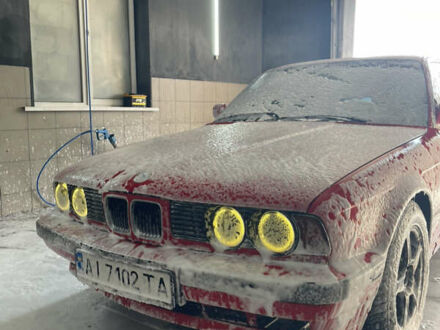 Червоний БМВ 5 Серія, об'ємом двигуна 2 л та пробігом 300 тис. км за 2500 $, фото 1 на Automoto.ua
