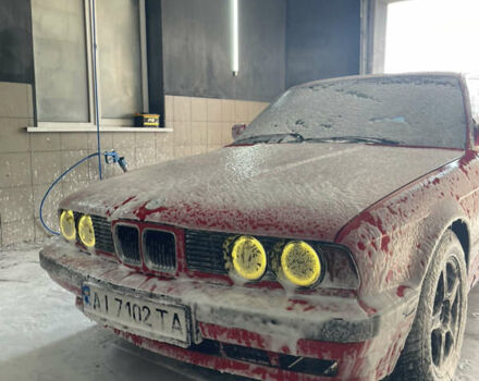 Красный БМВ 5 Серия, объемом двигателя 2 л и пробегом 300 тыс. км за 2500 $, фото 1 на Automoto.ua