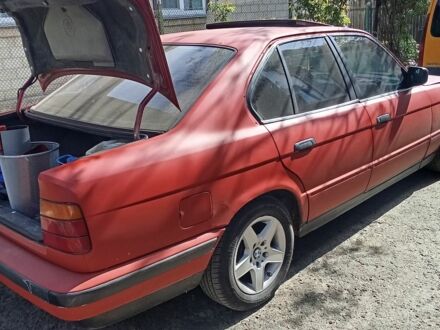 БМВ 5 Серія 1990 у Смеле на Automoto.ua Червоний БМВ 5 Серія, об'ємом двигуна 2.4 л та пробігом 432 тис. км за 1572 $, фото 1 на Automoto.ua