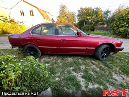 Красный БМВ 5 Серия, объемом двигателя 2.5 л и пробегом 348 тыс. км за 2800 $, фото 1 на Automoto.ua