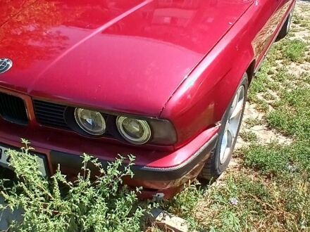 Красный БМВ 5 Серия, объемом двигателя 2.4 л и пробегом 200 тыс. км за 1500 $, фото 1 на Automoto.ua