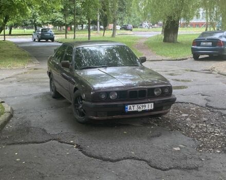 Красный БМВ 5 Серия, объемом двигателя 2.5 л и пробегом 100 тыс. км за 2350 $, фото 1 на Automoto.ua
