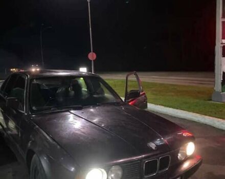 Красный БМВ 5 Серия, объемом двигателя 2.4 л и пробегом 150 тыс. км за 500 $, фото 1 на Automoto.ua