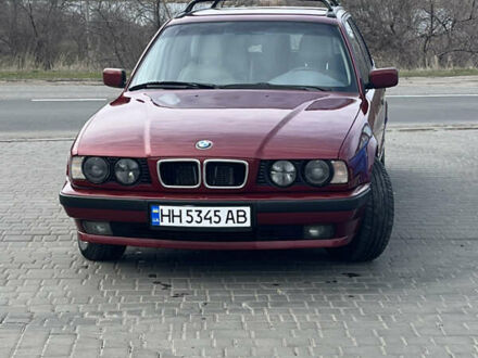 Красный БМВ 5 Серия, объемом двигателя 2.5 л и пробегом 424 тыс. км за 5200 $, фото 1 на Automoto.ua