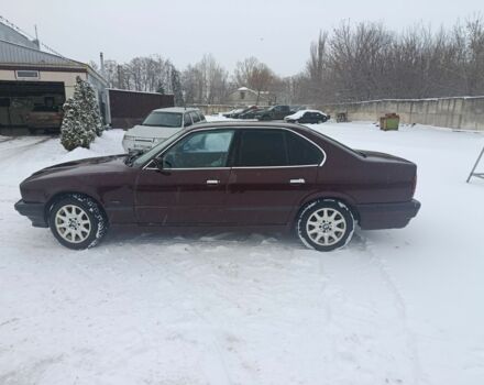 Красный БМВ 5 Серия, объемом двигателя 1.8 л и пробегом 111 тыс. км за 2200 $, фото 1 на Automoto.ua