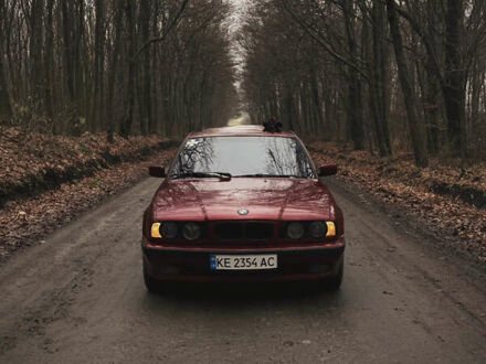 Червоний БМВ 5 Серія, об'ємом двигуна 2 л та пробігом 370 тис. км за 3000 $, фото 1 на Automoto.ua