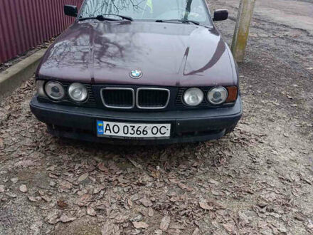 Красный БМВ 5 Серия, объемом двигателя 1.8 л и пробегом 300 тыс. км за 1350 $, фото 1 на Automoto.ua