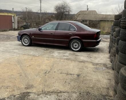 Красный БМВ 5 Серия, объемом двигателя 2 л и пробегом 340 тыс. км за 3999 $, фото 1 на Automoto.ua