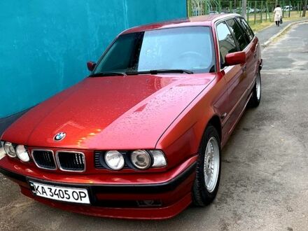 Красный БМВ 5 Серия, объемом двигателя 2.5 л и пробегом 325 тыс. км за 4000 $, фото 1 на Automoto.ua