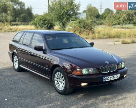 Красный БМВ 5 Серия, объемом двигателя 2.49 л и пробегом 300 тыс. км за 2999 $, фото 1 на Automoto.ua