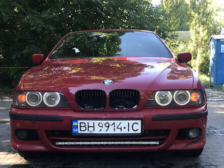 Красный БМВ 5 Серия, объемом двигателя 3 л и пробегом 300 тыс. км за 5999 $, фото 1 на Automoto.ua