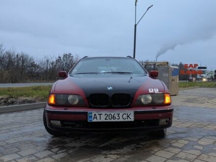 Красный БМВ 5 Серия, объемом двигателя 3 л и пробегом 400 тыс. км за 3600 $, фото 1 на Automoto.ua