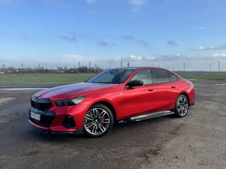 Красный БМВ 5 Серия, объемом двигателя 2 л и пробегом 28 тыс. км за 79000 $, фото 1 на Automoto.ua