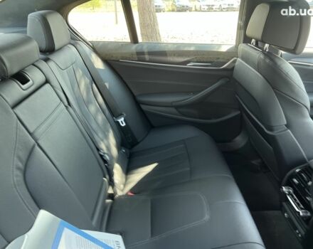 БМВ 5 Серия, объемом двигателя 3 л и пробегом 16 тыс. км за 76897 $, фото 1 на Automoto.ua