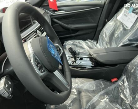 БМВ 5 Серия 2023 в Киеве на Automoto.ua БМВ 5 Серия, объемом двигателя 2 л и пробегом 1 тыс. км за 83314 $, фото 25 на Automoto.ua