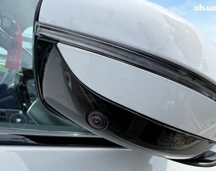 БМВ 5 Серия 2023 в Киеве на Automoto.ua БМВ 5 Серия, объемом двигателя 2 л и пробегом 1 тыс. км за 83314 $, фото 8 на Automoto.ua