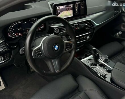 БМВ 5 Серия 2020 в Киеве на Automoto.ua БМВ 5 Серия, объемом двигателя 3 л и пробегом 133 тыс. км за 46000 $, фото 14 на Automoto.ua
