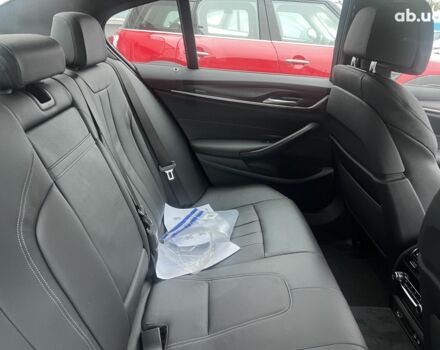 БМВ 5 Серия, объемом двигателя 3 л и пробегом 24 тыс. км за 72164 $, фото 9 на Automoto.ua
