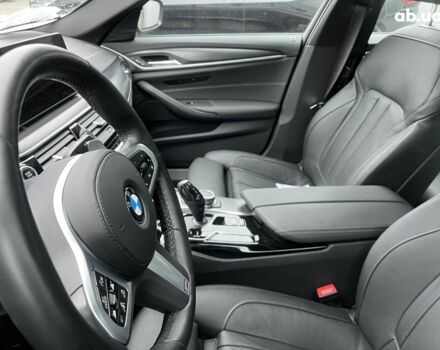 БМВ 5 Серия, объемом двигателя 3 л и пробегом 24 тыс. км за 72164 $, фото 31 на Automoto.ua