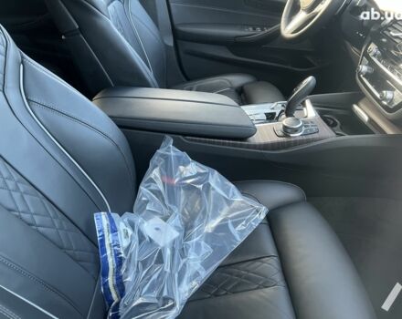 БМВ 5 Серия, объемом двигателя 3 л и пробегом 10 тыс. км за 66730 $, фото 17 на Automoto.ua