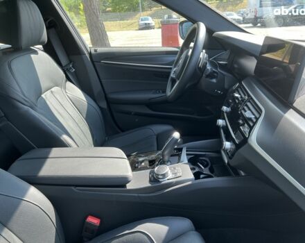 БМВ 5 Серия, объемом двигателя 3 л и пробегом 16 тыс. км за 74881 $, фото 28 на Automoto.ua