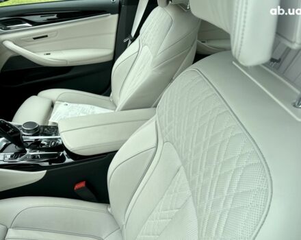 БМВ 5 Серия, объемом двигателя 3 л и пробегом 16 тыс. км за 79119 $, фото 4 на Automoto.ua