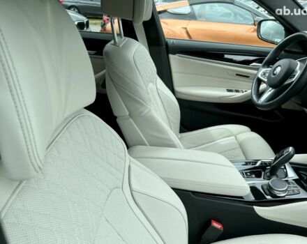 БМВ 5 Серия, объемом двигателя 3 л и пробегом 16 тыс. км за 79119 $, фото 15 на Automoto.ua