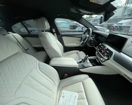 БМВ 5 Серія, об'ємом двигуна 2 л та пробігом 4 тис. км за 75859 $, фото 13 на Automoto.ua