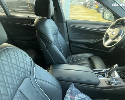 БМВ 5 Серия, объемом двигателя 3 л и пробегом 10 тыс. км за 66730 $, фото 14 на Automoto.ua