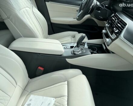 БМВ 5 Серія, об'ємом двигуна 2 л та пробігом 4 тис. км за 75859 $, фото 16 на Automoto.ua