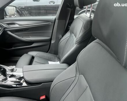 БМВ 5 Серия, объемом двигателя 3 л и пробегом 24 тыс. км за 72164 $, фото 35 на Automoto.ua