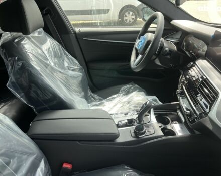 БМВ 5 Серия, объемом двигателя 3 л и пробегом 0 тыс. км за 93900 $, фото 27 на Automoto.ua