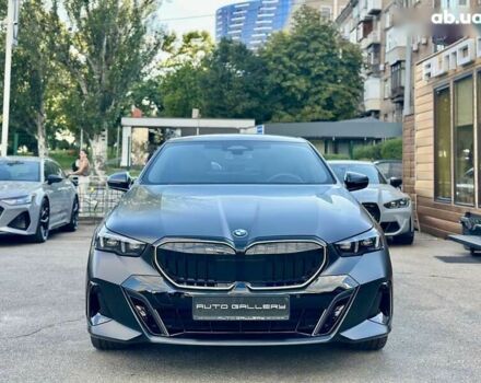 БМВ 5 Серия 2023 в Киеве на Automoto.ua БМВ 5 Серия, объемом двигателя 0 л и пробегом 26 тыс. км за 74999 $, фото 10 на Automoto.ua