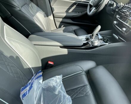 БМВ 5 Серия, объемом двигателя 3 л и пробегом 6 тыс. км за 80706 $, фото 32 на Automoto.ua