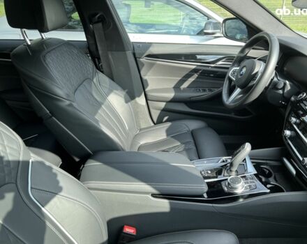 БМВ 5 Серия, объемом двигателя 3 л и пробегом 6 тыс. км за 80706 $, фото 3 на Automoto.ua