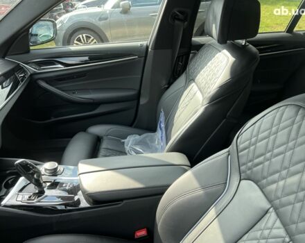 БМВ 5 Серия, объемом двигателя 3 л и пробегом 6 тыс. км за 80706 $, фото 10 на Automoto.ua