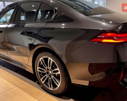 БМВ 5 Серія, об'ємом двигуна 2 л та пробігом 0 тис. км за 69156 $, фото 12 на Automoto.ua