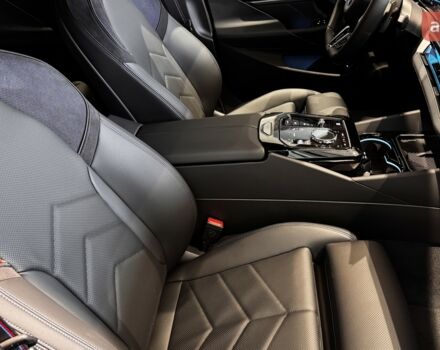 БМВ 5 Серія, об'ємом двигуна 2 л та пробігом 0 тис. км за 69156 $, фото 35 на Automoto.ua